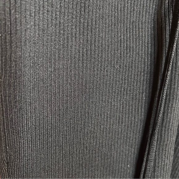 NWT MISSGUIDED Ribbed Knit Bodycon Midi Skirt. Size 4 - Picture 8 of 9